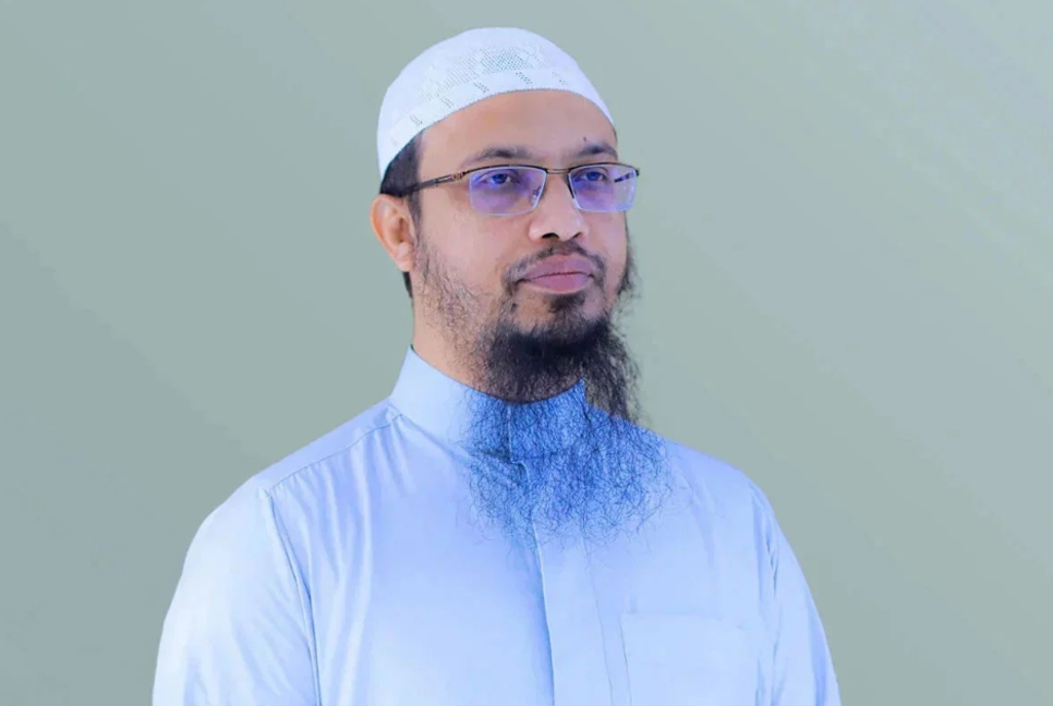 আসুন, শিক্ষিত হওয়ার আগে মানুষ হই