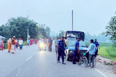 টাঙ্গাইলে দুই গ্রামবাসীর সংঘর্ষে একজনের মৃত্যু, বাড়িঘর ভাঙচুর