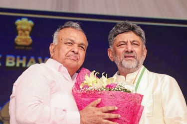 শপথের তিন দিনের মাথায় মন্ত্রিত্ব ছাড়লেন কংগ্রেস নেতা রামালিঙ্গা রেড্ডি