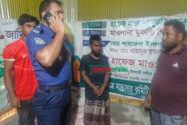 গাইবান্ধায় বলাৎকারের চেষ্টার অভিযোগে মাদ্রাসাশিক্ষক গ্রেফতার