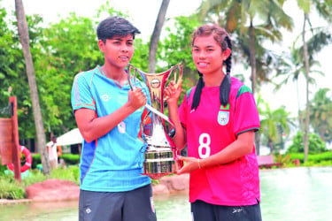 মারিয়াদের হ্যাটট্রিক শিরোপার হাতছানি