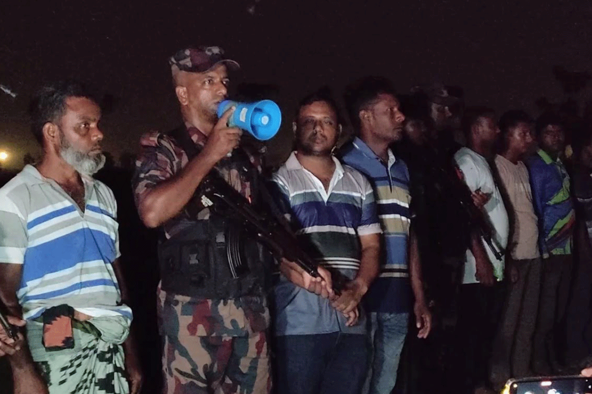 ঠাকুরগাঁও সীমান্তে সর্বোচ্চ সতর্কতা, বিজিবির সঙ্গে পাহারায় স্থানীয়রা