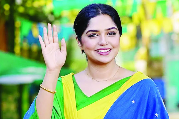 ভিন্ন অবতারে হিমি