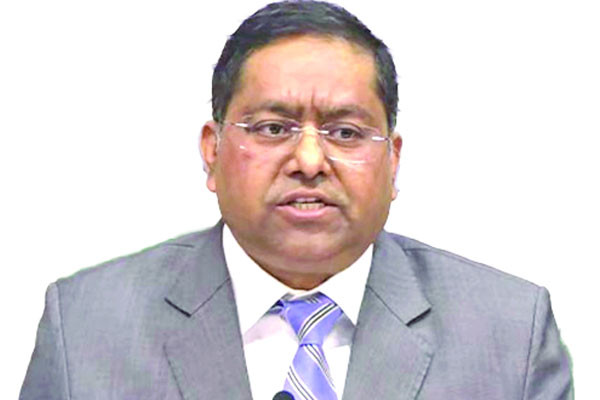 অবৈধ বিদেশিদের বিতাড়ন আইন অনুযায়ী