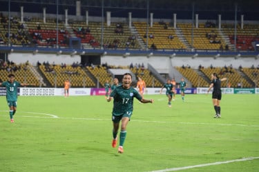 ঋতুপর্ণার গোলে ম্যাচে ফিরলো বাংলাদেশ