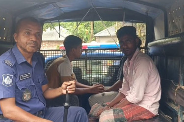 সাঘাটায় কিশোরীকে গণধর্ষণের অভিযোগ, ৩ জনকে পুলিশে দিল জনতা