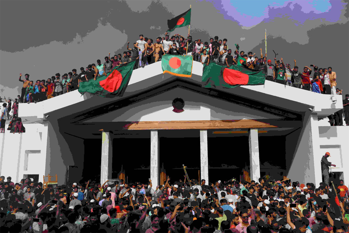 গণ-অভ্যুত্থান দিবসে শহীদ পরিবার ও জুলাই যোদ্ধাদের সংবর্ধনা দেবে সরকার