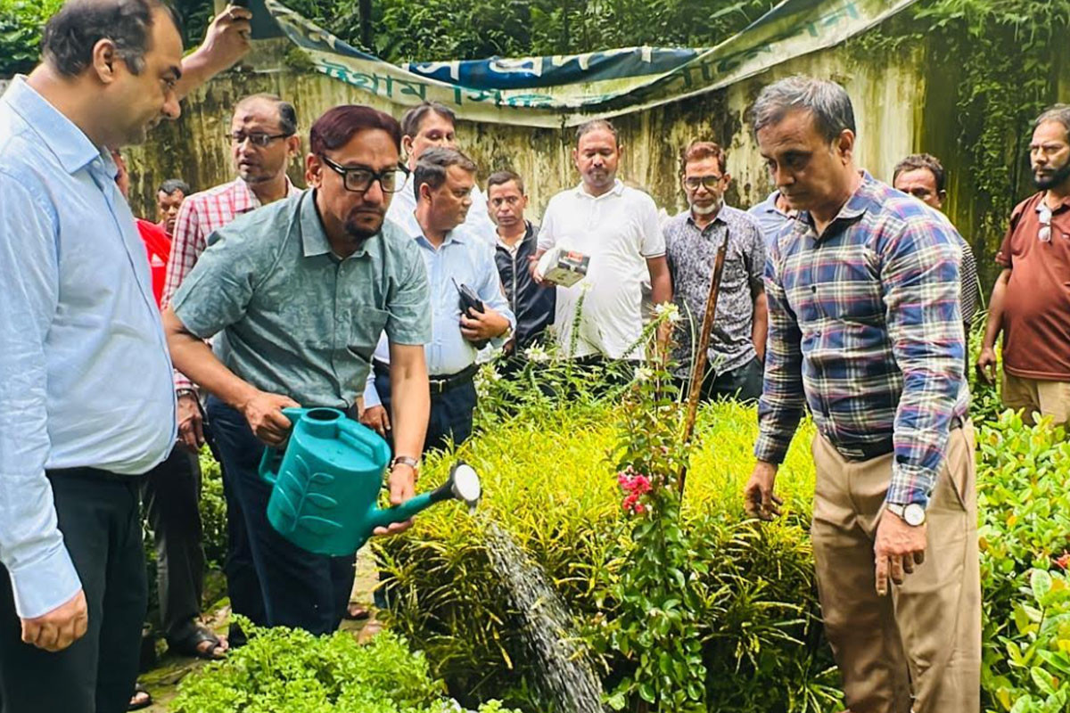 নগরজুড়ে ১০ লাখ গাছ রোপণের ঘোষণা চসিক মেয়রের