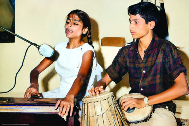 প্রযুক্তির চোখে