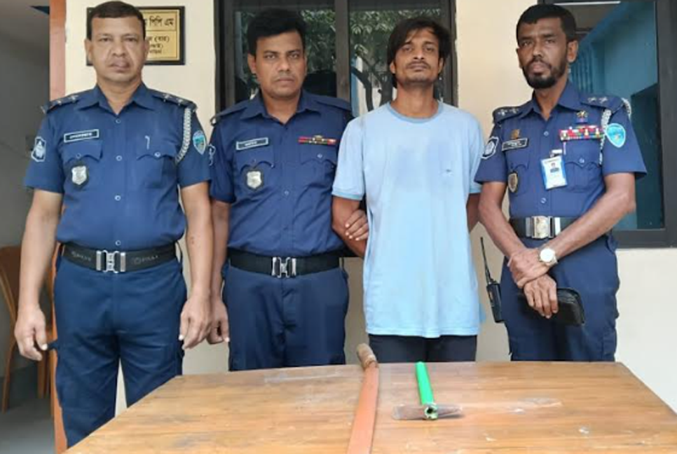 ব্রাহ্মণবাড়িয়ায় দেশীয় অস্ত্রসহ ছিনতাইকারী গ্রেফতার