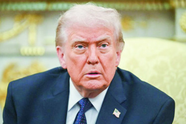 ট্রাম্পে নাখোশ ৫৭ শতাংশ মার্কিনি