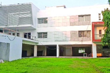 এরশাদের স্বপ্নের ‘পল্লী নিবাস’ এখন ভূতুড়ে বাড়ি
