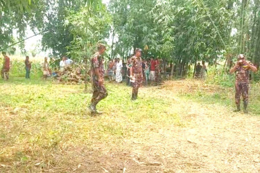 লালমনিরহাট সীমান্তে পুশইন চেষ্টা রুখে দিল বিজিবি ও স্থানীয়রা