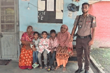পোড়াদহ থেকে অপহৃত ৩ শিশু ঢাকায় উদ্ধার, নারীসহ গ্রেফতার ২
