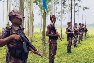 ফুলবাড়ী সীমান্তে পুশইন ঠেকাতে বিজিবির কঠোর নজরদারি