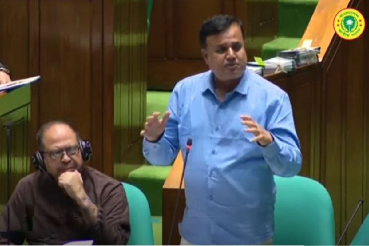 তামিলনাড়ুতে আটক ২৮ শ্রমিককে দেশে ফিরিয়ে আনায় সরকারকে জানালেন এমপি মোশারফ
