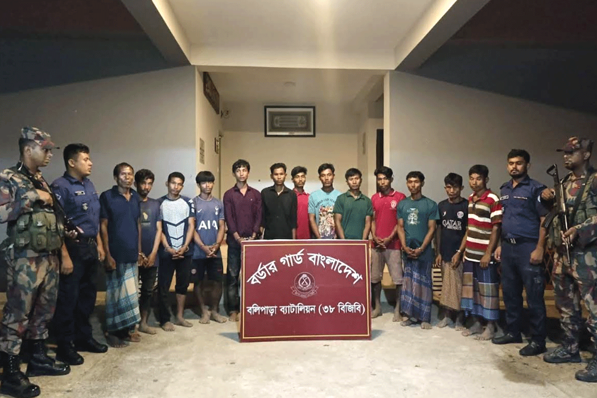 রুমায় অজ্ঞাতনামা ব্যক্তির মরদেহ উদ্ধার, গ্রেফতার ১২