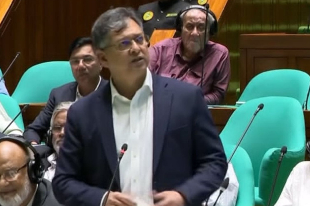 ইসলামী ব্যাংক নির্বাচনের আগে একটি দলকে ১১ হাজার কোটি টাকা দিয়েছে: স্বরাষ্ট্রমন্ত্রী