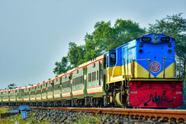 ব্রহ্মপুত্র এক্সপ্রেস লাইনচ্যুত, ময়মনসিংহ-জামালপুর রুটে রেল যোগাযোগ বন্ধ