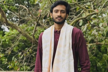 ভিডিও কল চালু রেখেই গলায় ফাঁস নেয় রাবি শিক্ষার্থী