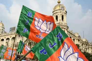 পশ্চিমবঙ্গের মন্ত্রীদের দপ্তর বন্টন