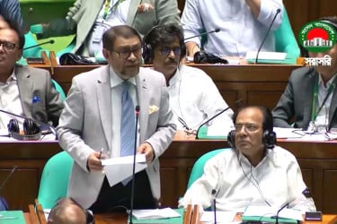 ট্যানারি বর্জ্য থেকে তৈরি ফিডে ক্যান্সারের ঝুঁকি: সংসদে স্বাস্থ্যমন্ত্রী
