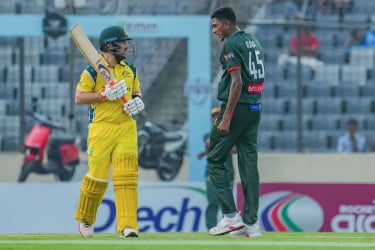 নাহিদ রানাকে শাস্তি দিল আইসিসি