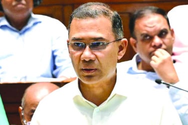৫ লাখ সরকারি কর্মচারী নিয়োগের সিদ্ধান্ত