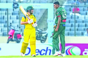 ইতিহাসের অপেক্ষায় মিরাজ বাহিনী