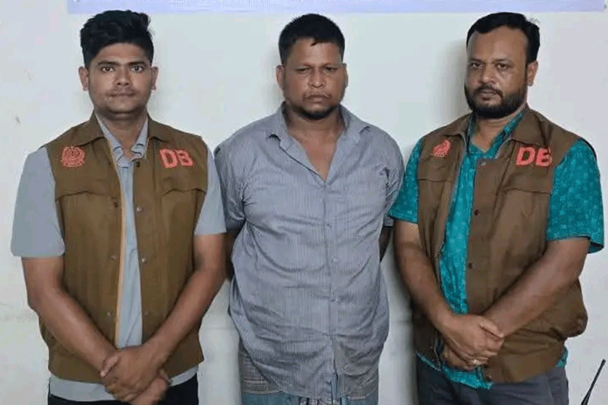 মুন্সীগঞ্জে বিদেশী পিস্তল-গুলিসহ একজন আটক
