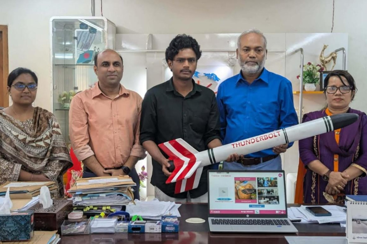 ববি শিক্ষার্থীর ‘থান্ডারবোল্ট’ প্রকল্পে সহায়তার আশ্বাস উপাচার্যের