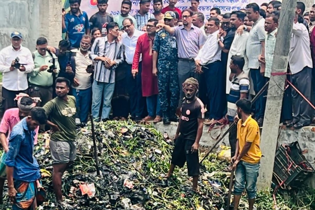 চট্টগ্রামে জলাবদ্ধতা ঠেকাতে খাল খনন কার্যক্রম শুরু