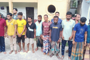 বুড়িচংয়ে পুলিশের গাড়ি ভাঙচুর, গ্রেফতার ১৯