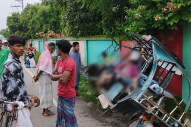 কিশোরগঞ্জে ট্রাকচাপায় অটোরিকশার দুই যাত্রী নিহত