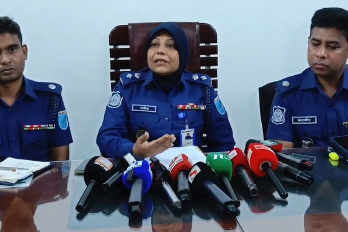 ১০ দিনে ঢাকা জেলার সাত থানায় গ্রেফতার সহস্রাধিক: এসপি