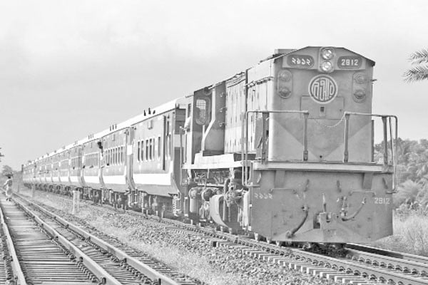 ট্রেনের শিডিউল বিপর্যয়