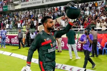 মিরাজকে নিয়ে শেষ ওয়ানডের দল ঘোষণা করলো বাংলাদেশ