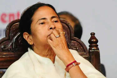 সাম্প্রদায়িক উত্তেজনা ছড়ানোর অভিযোগে মমতার বিরুদ্ধে মামলা