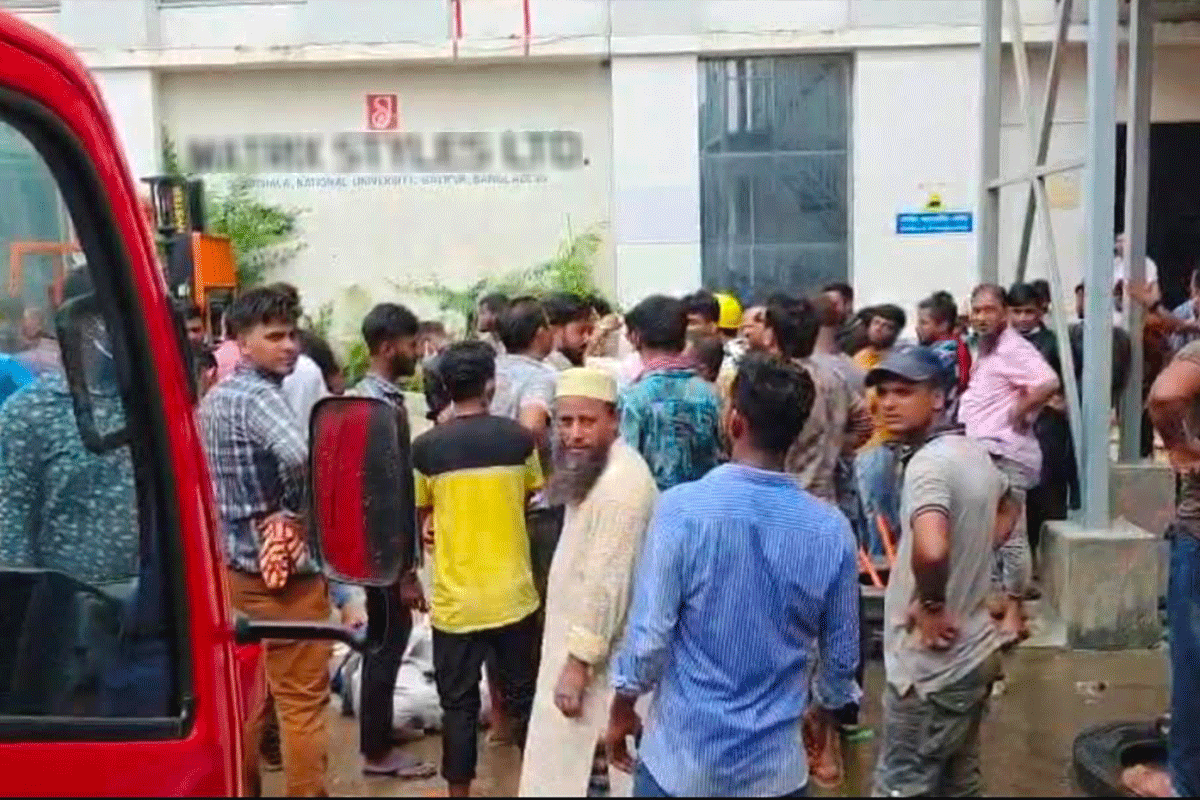গাজীপুরে কারখানায় লাগা আগুন ২ ঘণ্টা পর নিয়ন্ত্রণে