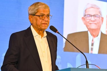 সরকার নতুন সম্ভাবনার জন্য যেকোনো কিছু করতে প্রস্তুত: মির্জা ফখরুল