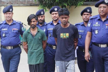নওগাঁয় হত্যার ঘটনায় গ্রেফতার ২