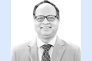 বাজেটে স্থিতিশীলতার প্রতিশ্রুতি, প্রকৃতিনির্ভর রূপান্তরের ঘাটতি