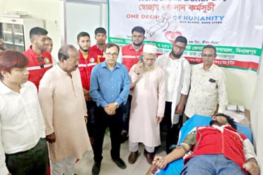 বিশ্ব রক্তদাতা দিবসে দিনাজপুরে স্বেচ্ছায় রক্তদান কর্মসূচি