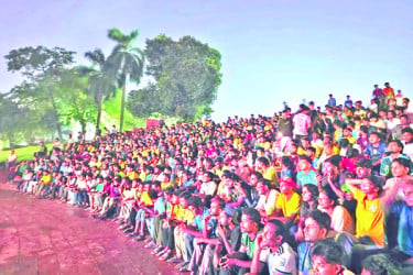 জাবি ক্যাম্পাসে বিশ্বকাপ উন্মাদনা