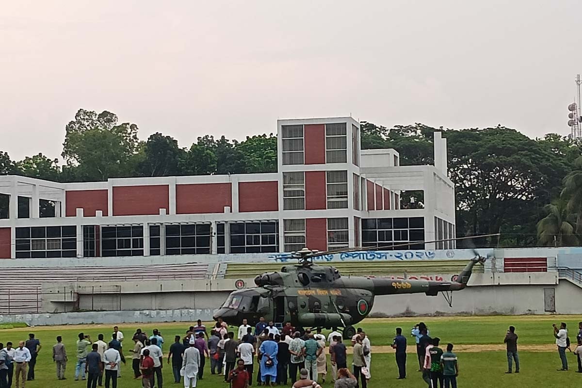 হঠাৎ অসুস্থ মাগুরার ডিসি, হেলিকপ্টারে পাঠানো হলো ঢাকায়