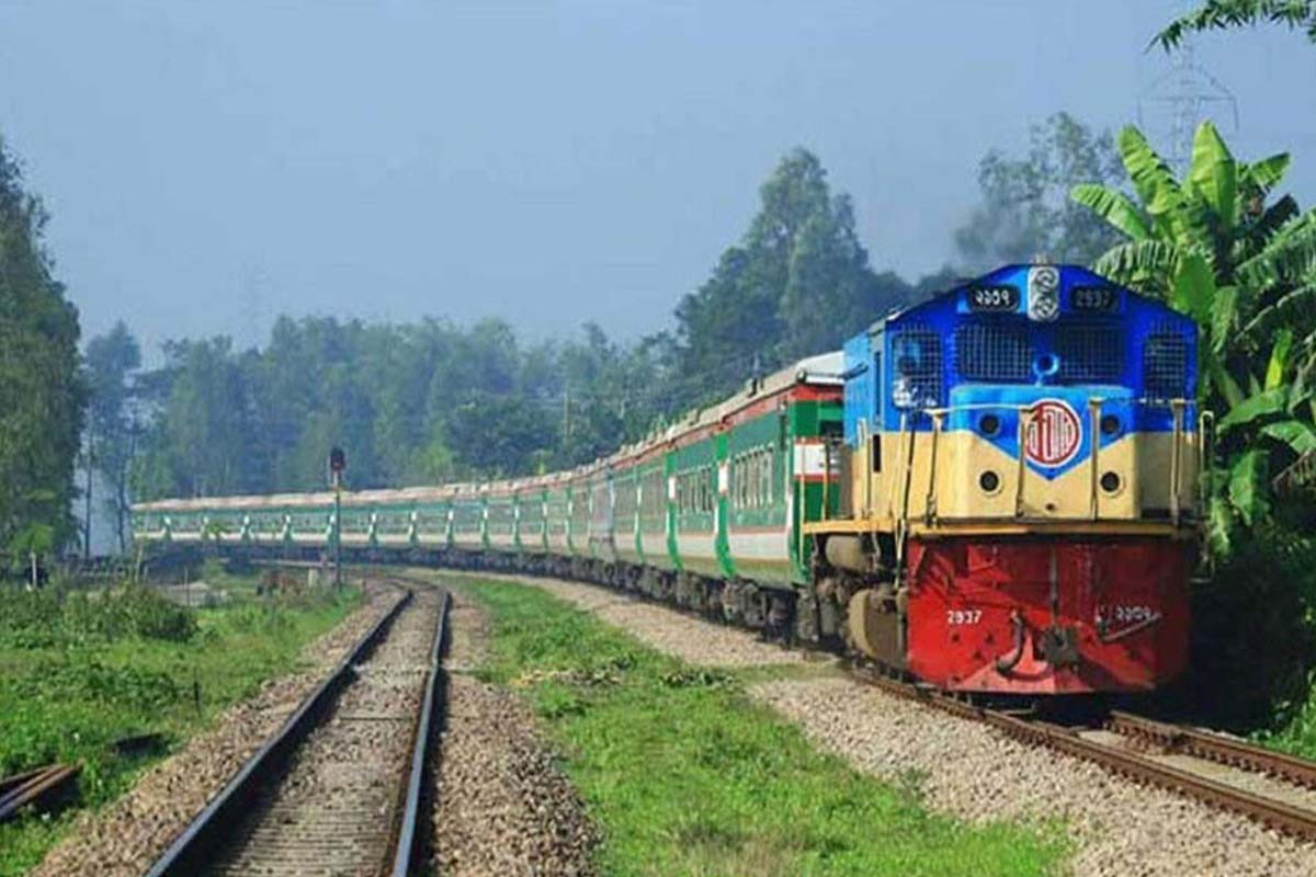 কসবায় ট্রেনের ধাক্কায় প্রাণ গেল বৃদ্ধার