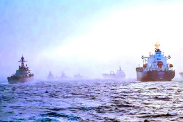 হরমুজে আটকা ৫৬২ ভারতীয় নাবিক