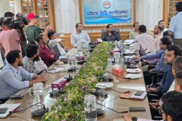 সড়কে শৃঙ্খলা প্রতিষ্ঠায় এআইভিত্তিক স্মার্ট ট্রাফিক ব্যবস্থা চালুর উদ্যোগ চসিকের