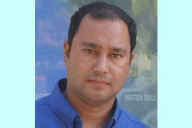 মাঝ আকাশে স্ট্রোক, চারদিন মৃত্যুর সঙ্গে লড়ে হার মানলেন প্রবাসী সুমন