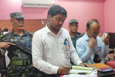মুন্সীগঞ্জে অস্বাস্থ্যকর পরিবেশে খাদ্য সংরক্ষণের দায়ে রেস্টুরেন্টকে জরিমানা